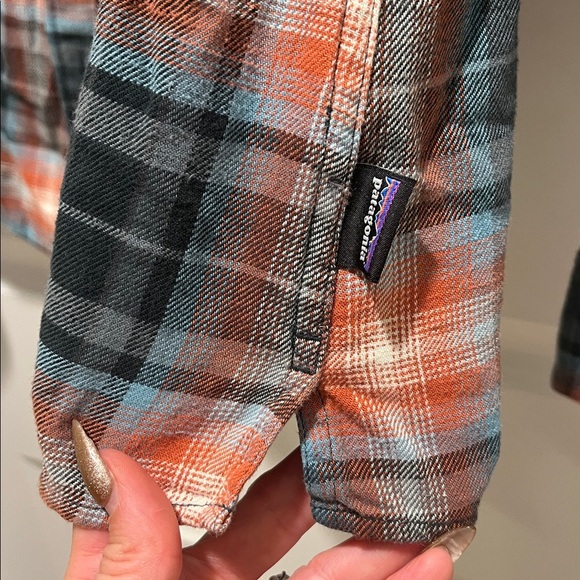 Patagonia Women’s Heywood Flannel Shirt - Picture 5 of 9